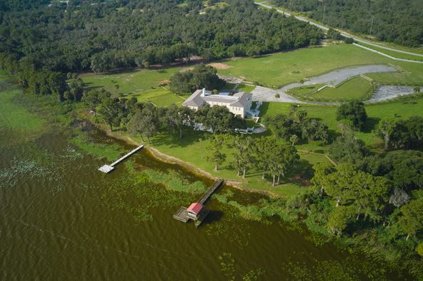 3111 Masterpiece Rd, Lake Wales, FL 33898